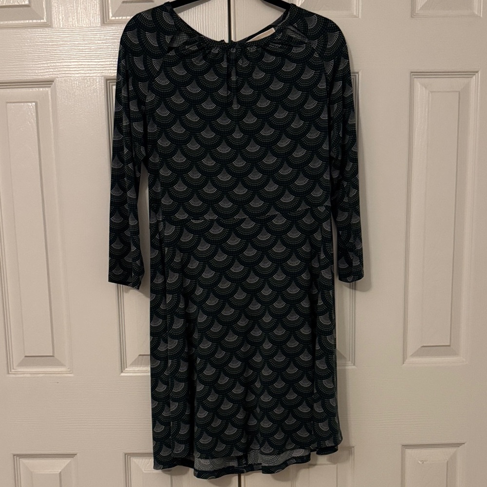 Michel Kors green and gray fan pattern Long Sleeve Dress